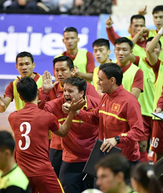 ĐT futsal Việt Nam su&yacute;t tạo n&ecirc;n bất ngờ trước Argentina - Ảnh 3.
