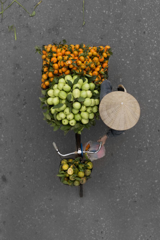 Vẻ đẹp những g&aacute;nh h&agrave;ng rong đặc sản H&agrave; Nội h&uacute;t hồn người xem tr&ecirc;n b&aacute;o nước ngo&agrave;i - Ảnh 11.