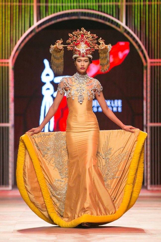 Hoa khôi Nam Em mở màn Tinh khôi - BST cuối cùng của Vietnam International Fashion Week - Ảnh 33.