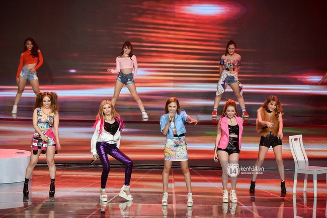 X-Factor: Thành viên xinh đẹp của S-Girls bất ngờ ngất xỉu trên sân khấu - Ảnh 6.