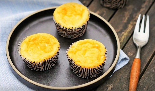 Làm cupcake sữa chua cực ngon chỉ từ 5 nguyên liệu đơn giản - Ảnh 10.