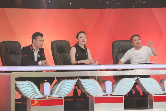 Xuất hiện Hồ Ngọc H&agrave; phi&ecirc;n bản nam khiến Mỹ T&acirc;m bất ngờ! - Ảnh 1.