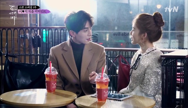 “Goblin” tập đặc biệt: Gong Yoo còn “tình cảm” với Lee Dong Wook hơn cả Kim Go Eun! - Ảnh 13.