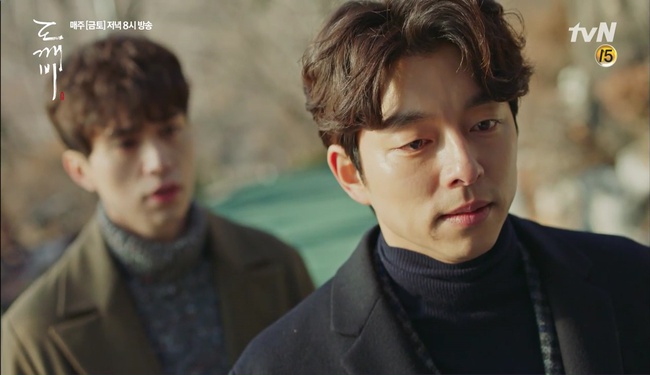 “Goblin tập 13: Fan á khẩu vì biên kịch để Gong Yoo “hóa vàng” ngay trước mắt Go Eun - Ảnh 29.