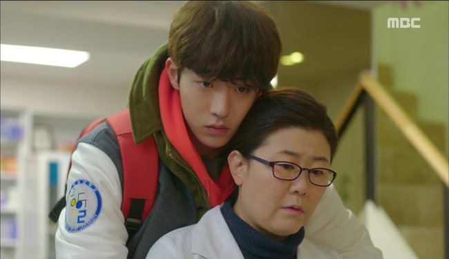 &ldquo;Ti&ecirc;n Nữ Cử Tạ&rdquo;: Nam Joo Hyuk nguyện cạo đầu để bớt đẹp trai v&igrave; Lee Sung Kyung - Ảnh 32.
