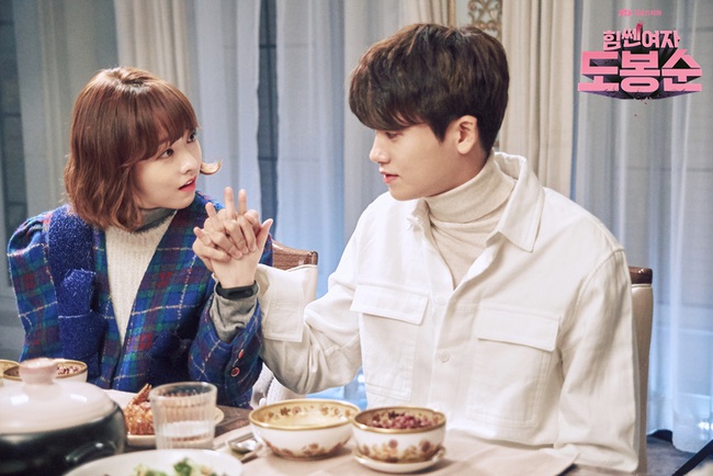 Giả gay quá lâu, Park Bo Young quên mất Park Hyung Sik cũng là đàn ông! - Ảnh 8.