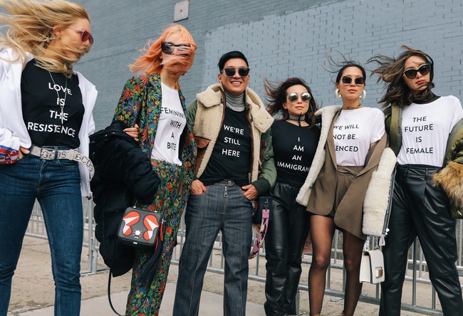 Chi&ecirc;m ngưỡng đặc sản street style đẹp kh&oacute; rời mắt tại Tuần lễ thời trang New York - Ảnh 1.