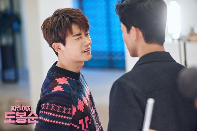Park Hyung Sik gh&eacute; s&aacute;t mặt Park Bo Young: Chưa h&ocirc;n m&agrave; fan đ&atilde; ph&aacute;t rồ! - Ảnh 6.