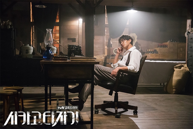 “Chicago Typewriter”: Cả dàn diễn viên cũng không bằng một chú chó! - Ảnh 8.