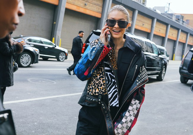 Chi&ecirc;m ngưỡng đặc sản street style đẹp kh&oacute; rời mắt tại Tuần lễ thời trang New York - Ảnh 7.