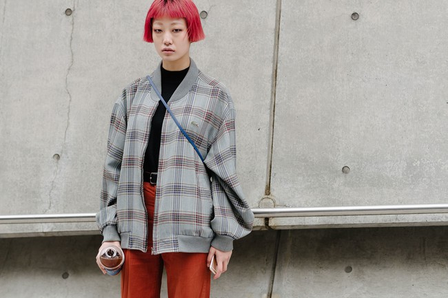 Mới ngày đầu dự Seoul Fashion Week, Tóc Tiên và Min đã lọt Top street style của Vogue - Ảnh 10.