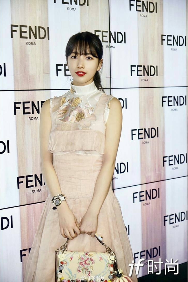 Cùng dự show Fendi, Suzy đẹp rạng ngời làm lu mờ cả nữ hoàng gợi cảm xứ Đài Thái Y Lâm - Ảnh 3.