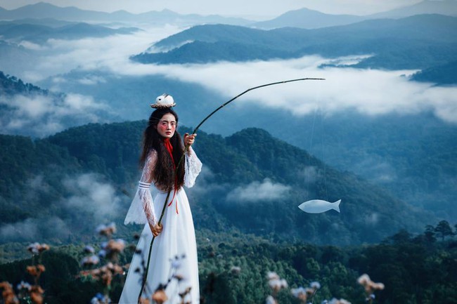 C&acirc;u chuyện thống trị bầu trời của lo&agrave;i m&egrave;o dưới g&oacute;c nh&igrave;n si&ecirc;u thực của ch&agrave;ng nhiếp ảnh gia Đ&agrave; Lạt - Ảnh 1.