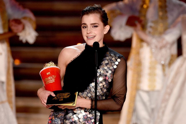 Bài diễn văn nghiêm túc khi nhận giải MTV Movie Awards của Emma Watson bị khán giả chê là quá lố - Ảnh 1.