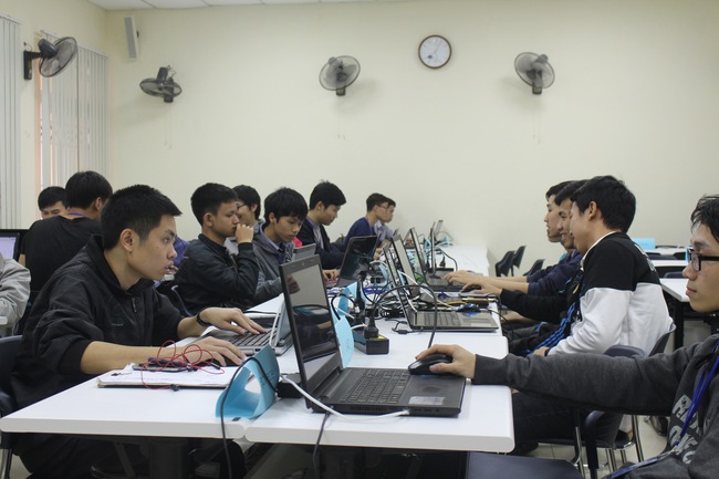 Khai mạc UET Hackathon 2017 - Nơi các anh tài công nghệ được hội tụ và thỏa sức sáng tạo - Ảnh 12.