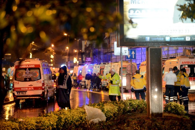 Hiện trường vụ xả súng đẫm máu vào hộp đêm Thổ Nhĩ Kỳ đúng đêm Giao thừa - Ảnh 1.
