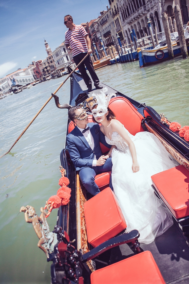 Khoe ảnh cưới sang chảnh ở Pháp - Ý, hot girl Tú Linh tiết lộ: Tôi chụp ảnh cưới rẻ lắm! - Ảnh 1.