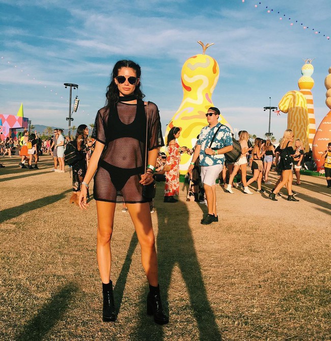 Tổng kết Coachella 2017: Dàn thiên thần Victorias Secret chặt chém các chị em, sexy lấn lướt hết phần người khác - Ảnh 12.