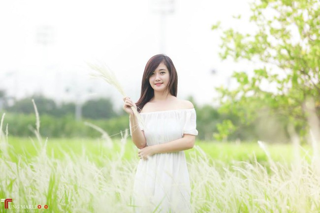 C&ocirc; g&aacute;i l&aacute;i đ&ograve; chở kh&aacute;ch trẩy hội ch&ugrave;a Hương dịp đầu năm bất ngờ nổi tiếng v&igrave; qu&aacute; xinh - Ảnh 4.