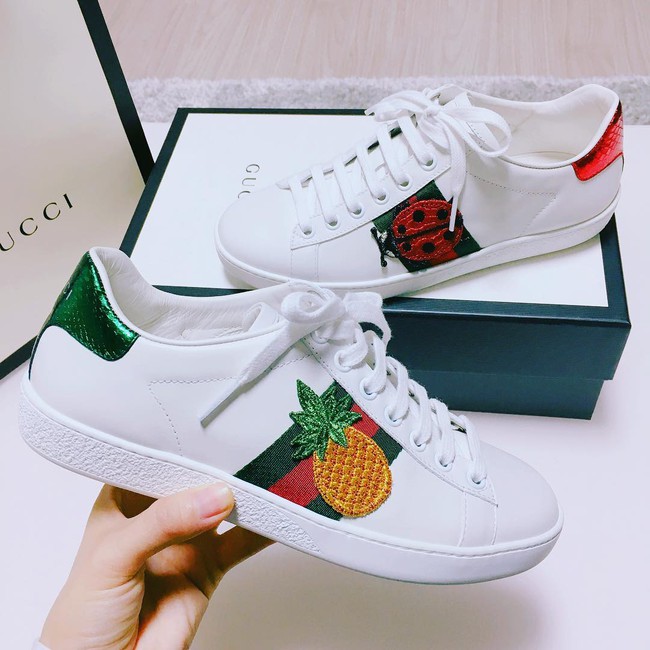 Giày sneaker thêu, xu hướng hoa hòe hoa sói mà bạn cứ lướt Instagram là gặp thời gian này - Ảnh 10.