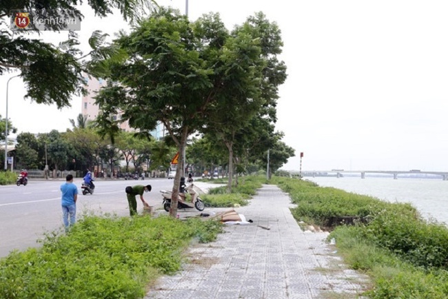 Hoảng hồn ph&aacute;t hiện x&aacute;c nam sinh vi&ecirc;n nổi tr&ecirc;n s&ocirc;ng H&agrave;n sau 3 ng&agrave;y mất t&iacute;ch ở Đ&agrave; Nẵng - Ảnh 1.