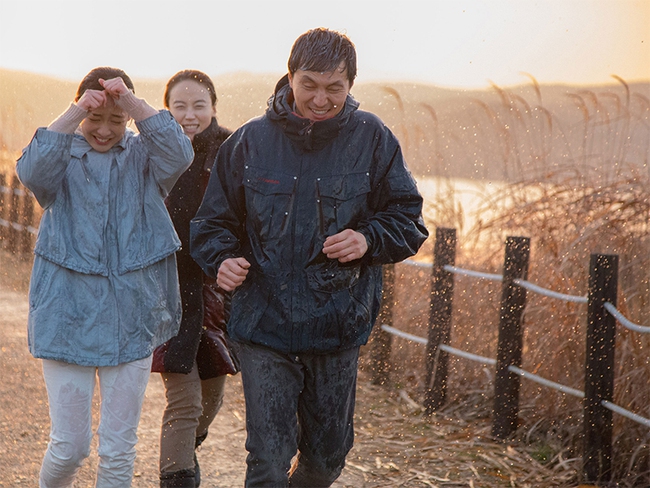 Điện ảnh Hàn tháng 5: Song Joong Ki ở nhà, Im Si Wan xuất quân tới Cannes - Ảnh 15.