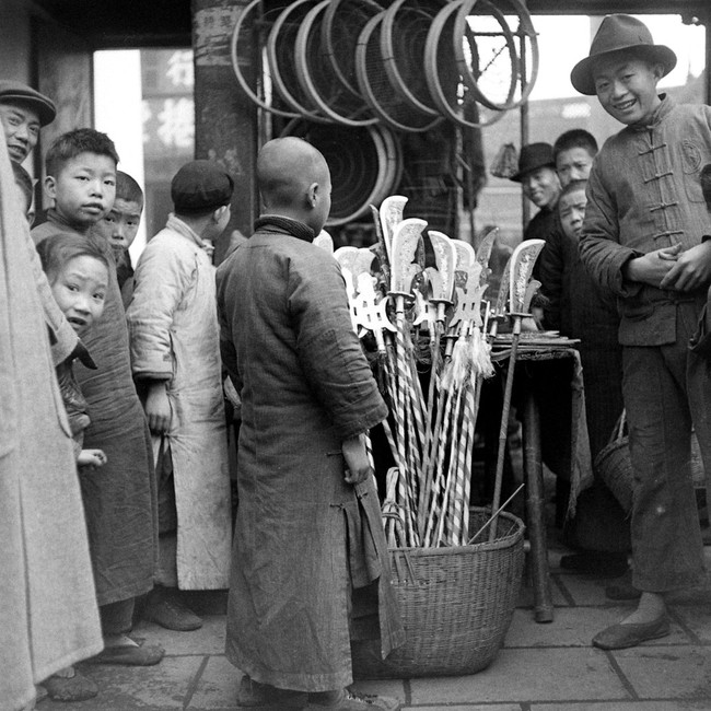 Cứ đến Tết nguyên đán, người ta lại bồi hồi ngắm ảnh Tết xưa tại nhiều nước trên thế giới - Ảnh 5.