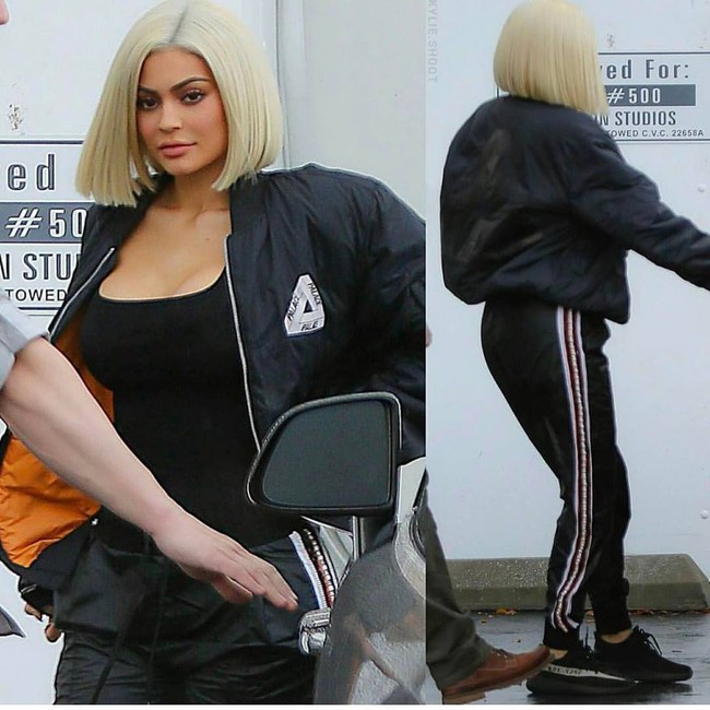 Để tóc mới, Kylie Jenner trông giống hệt... chị dâu lắm chiêu Blac Chyna - Ảnh 3.