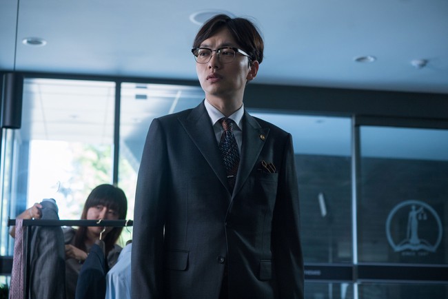 Điện ảnh H&agrave;n th&aacute;ng Hai: Tr&ugrave;m thế giới ảo Ji Chang Wook bất ngờ bị kết tội giết người - Ảnh 21.