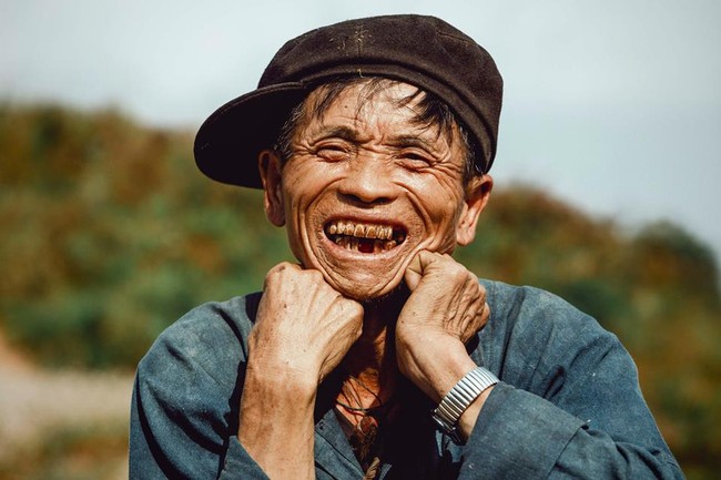 Mỹ nhân Nụ cười Việt Nam Mình chẳng giàu có hơn chỉ vui vì được khen xinh