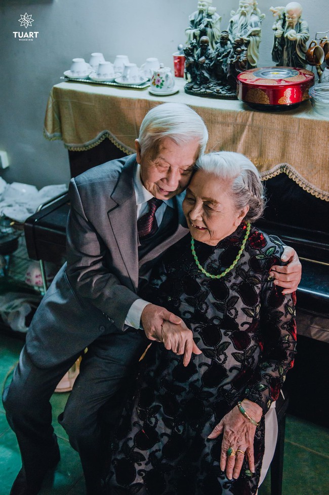 Mùa Valentine, ngắm bộ ảnh ngọt ngào của cụ ông, cụ bà đã 90 tuổi để thấy tình yêu thật tuyệt vời! - Ảnh 12.