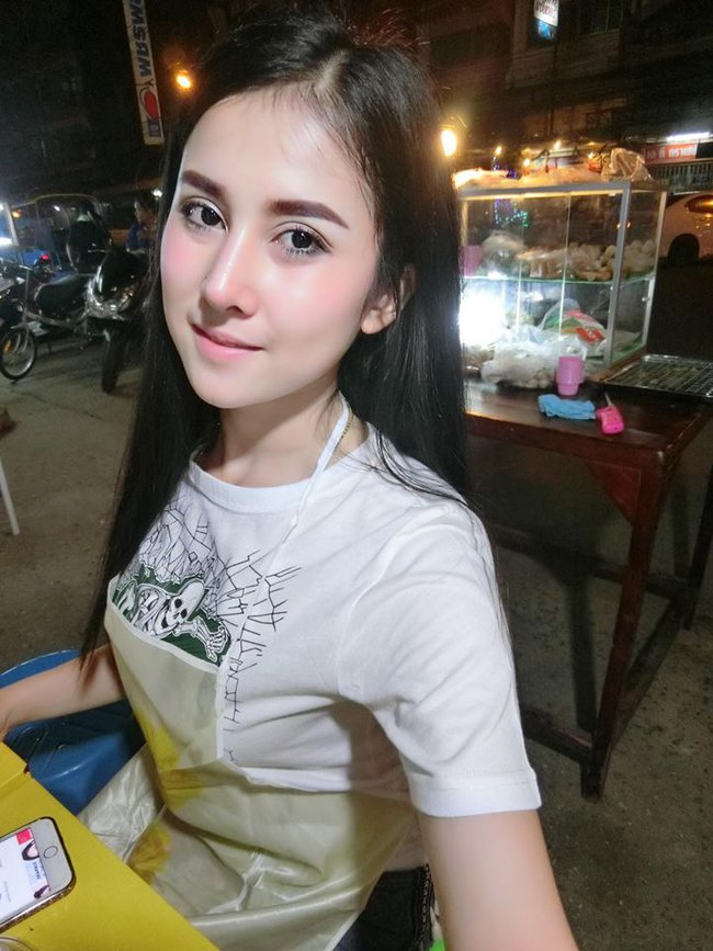 Nhan sắc xinh đẹp của cô nàng bán thịt viên chiên khiến cộng đồng mạng Thái Lan xôn xao - Ảnh 10.