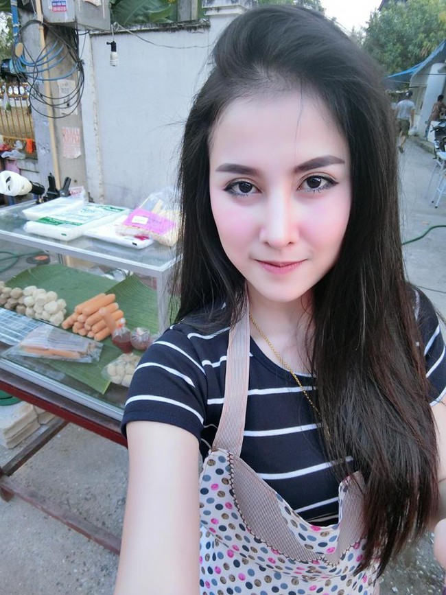 Nhan sắc xinh đẹp của cô nàng bán thịt viên chiên khiến cộng đồng mạng Thái Lan xôn xao - Ảnh 5.