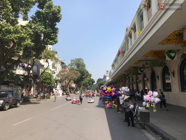 Hà Nội: Cụ bà nhặt vỏ chai ở bờ Hồ truy hô bắt gọn nữ quái lừa bán 500 nghìn một gói tăm - Ảnh 4.