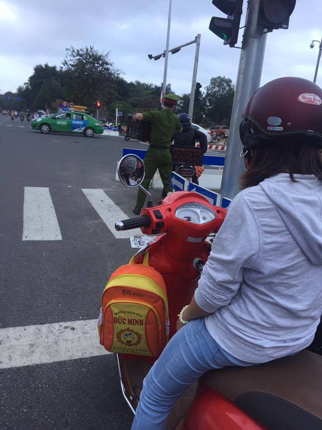 Thêm một hành động đẹp của Công an Đà Nẵng khiến dân mạng xuýt xoa - Ảnh 2.