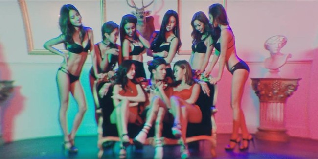 Thành viên boygroup bị chỉ trích vì coi phụ nữ như đồ vật trong MV mới - Ảnh 2.