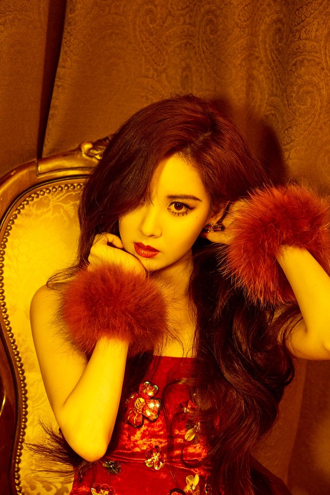 Seohyun (SNSD): Từ qu&yacute; c&ocirc; quyến rũ đến ngồi dạng t&egrave; he nh&aacute; h&agrave;ng - Ảnh 3.