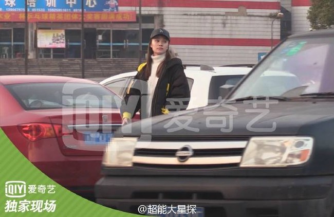 Mỹ nh&acirc;n sư huynh Trịnh Nghiệp Th&agrave;nh lộ ảnh đi kh&aacute;ch sạn với c&ocirc; g&aacute;i lạ mặt - Ảnh 6.