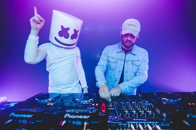 Em gái Miley Cyrus bất ngờ đá sân sang EDM, hợp tác cùng Marshmello và Ookay - Ảnh 4.