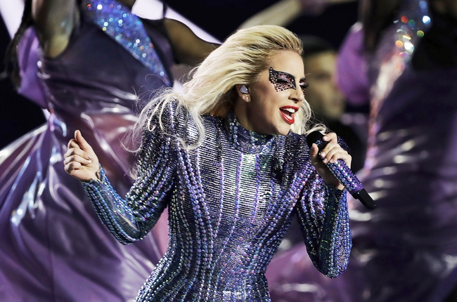 Lady Gaga chính thức thay thế Beyoncé biểu diễn tại Coachella 2017 - Ảnh 3.