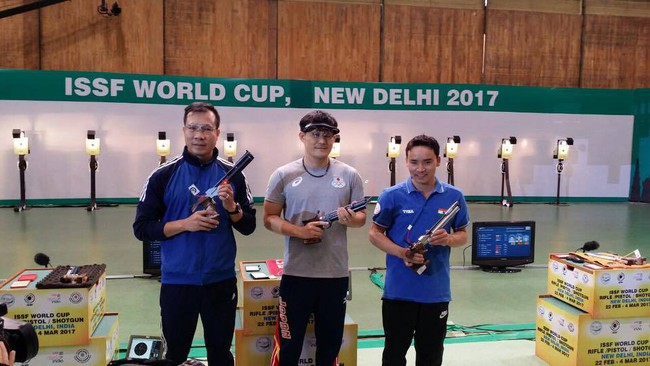 Hoàng Xuân Vinh giành Huy chương bạc bắn súng thế giới - Ảnh 2.