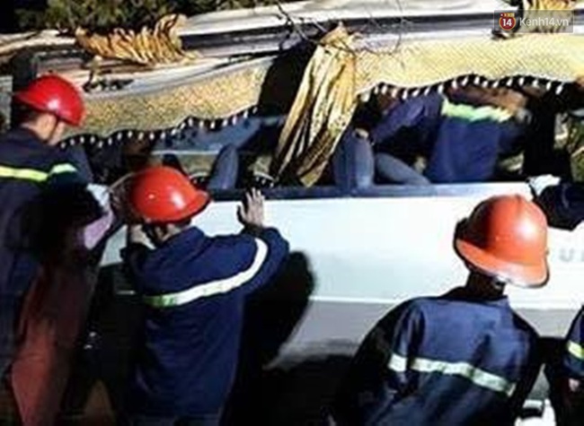 Vụ xe du lịch bị lật trên đường lên Sa Pa: 1 người tử vong, 22 người bị thương - Ảnh 2.