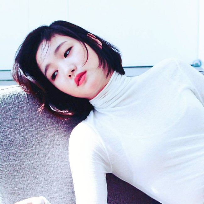 Trước bị chê xấu, nữ diễn viên Goblin Kim Go Eun đột ngột gây chú ý vì quá xinh đẹp - Ảnh 12.