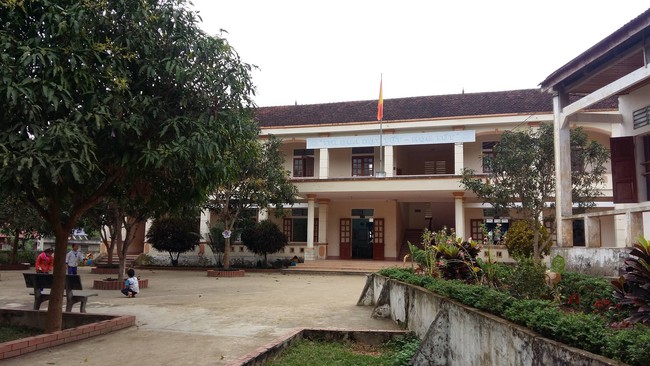 Nghệ An: Tạm đ&igrave;nh chỉ c&ocirc; gi&aacute;o d&ugrave;ng thước đ&aacute;nh v&agrave;o đầu 25 học sinh tiểu học v&igrave; kh&ocirc;ng thuộc b&agrave;i - Ảnh 1.