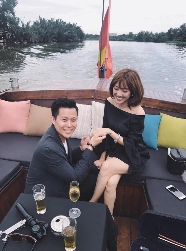 MC Yumi Dương hạnh phúc khoe ảnh được bạn trai cầu hôn - Ảnh 2.