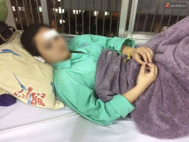 20 thanh ni&ecirc;n mang theo hung kh&iacute; x&ocirc;ng v&agrave;o qu&aacute;n tr&agrave; sữa truy s&aacute;t thiếu nữ 16 tuổi - Ảnh 1.