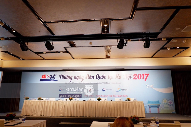 1001 biểu cảm tinh nghịch của mỹ nh&acirc;n Hani c&ugrave;ng EXID, Snuper tại họp b&aacute;o Việt Nam - Ảnh 28.