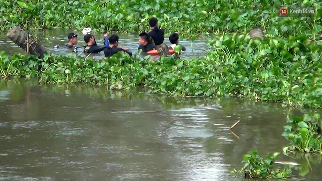 TP.HCM: Vợ khóc ngất khi biết chồng gieo mình xuống sông tự tử vì mắc bệnh ung thư - Ảnh 2.