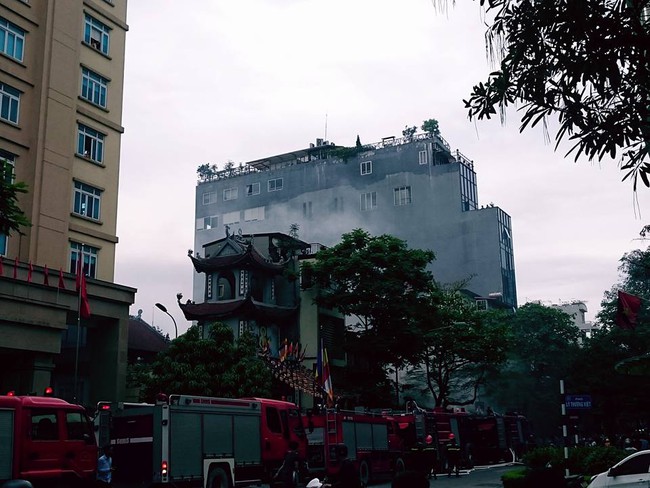 H&agrave; Nội: Ch&aacute;y lớn tại nh&agrave; con trai cố nhạc sĩ Văn Cao - Ảnh 3.