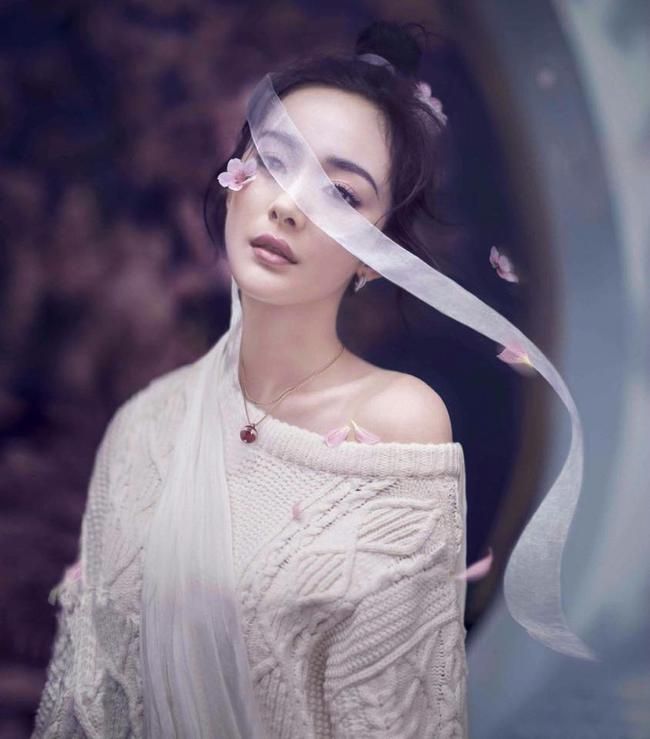 Bạch Thiển Dương Mịch đẹp đến nao l&ograve;ng trong bộ ảnh chụp c&ugrave;ng Dạ Hoa Triệu Hựu Đ&igrave;nh - Ảnh 6.